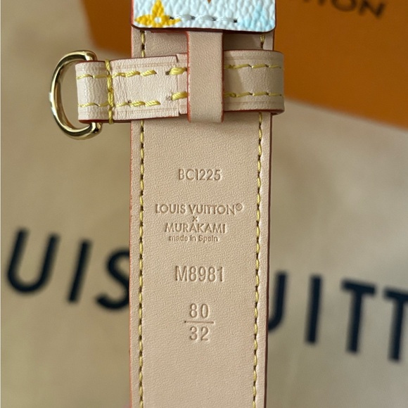 **SOLD**LV x TM LV D-Ring 30mm Belt - Picture 4 of 4